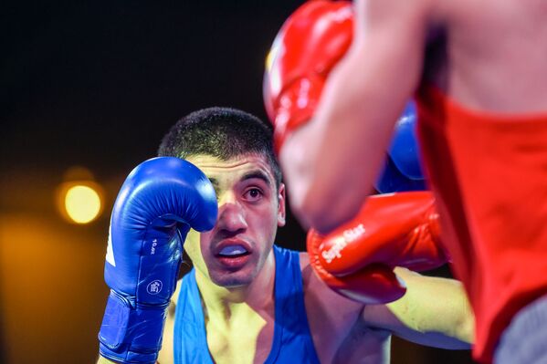 Артур Базеян в финале чемпионата по боксу Золотые перчатки (18 декабря 2019). Еревaн - Sputnik Армения