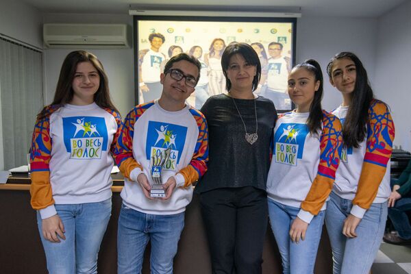 Армянские участники стали победителями международного конкурса Во весь голос! - Sputnik Армения