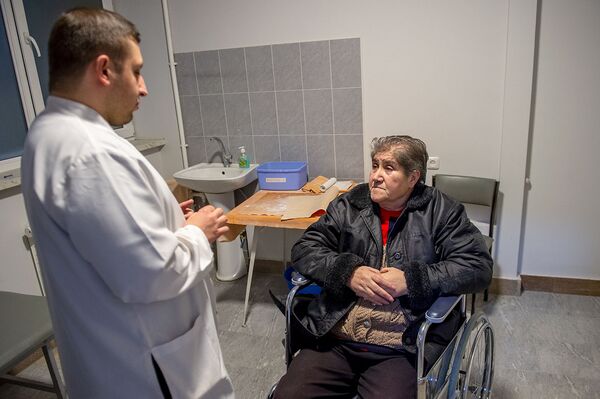 ЧП в здании военного комиссариата в Ереване: известны детали, трое в реанимации ЧП в здании военного комиссариата в Ереване: известны детали, трое в реанимации - Sputnik Армения