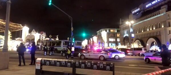 Неизвестный открыл стрельбу в Москве у здания ФСБ на Лубянке - Sputnik Армения