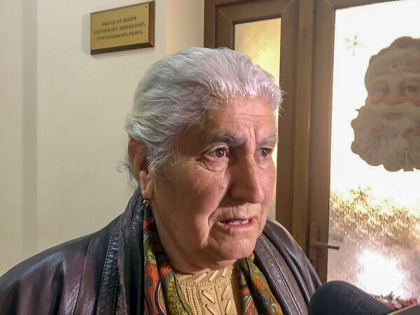 Она живет в приграничном селе совершенно одна: бабушке Ваандухт выдали грамоту и деньги - Sputnik Армения