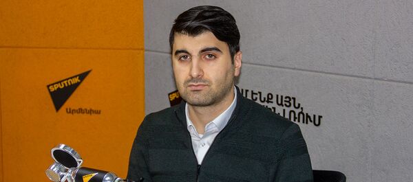 «Հնարավոր չէ բանակցել ու միևնույն ժամանակ մյուսով ձեռքով կրակել». Նարեկ Մինասյան «Հնարավոր չէ բանակցել ու միևնույն ժամանակ մյուսով ձեռքով կրակել». Նարեկ Մինասյան - Sputnik Արմենիա