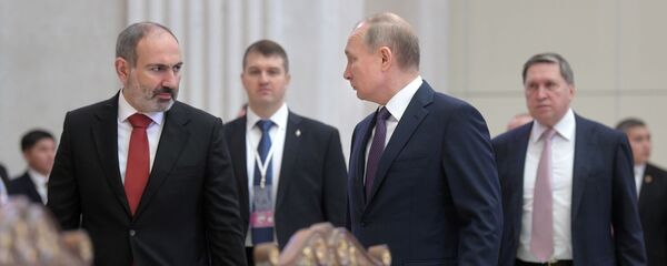 Премьер-министр Армении Никол Пашинян и президент России Владимир Путин перед заседанием Высшего евразийского экономического совета (20 декабря 2019). Санкт-Петербург - Sputnik Արմենիա