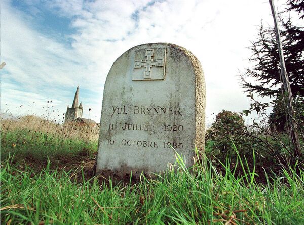 Если вам не 400 лет: чем поможет Минздраву Армении видео от табачного ковбоя Голливуда - Sputnik Армения