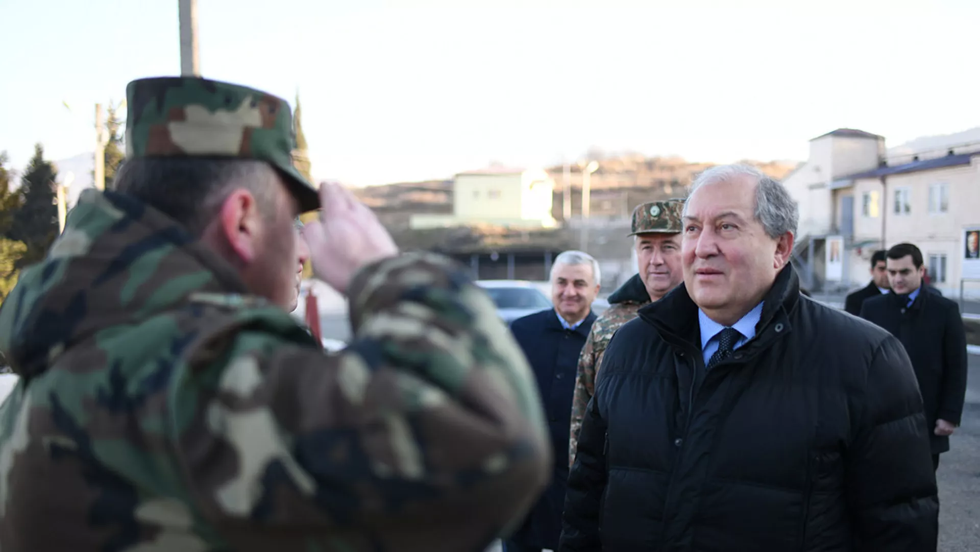 Президент Армении Армен Саркисян посетил инженерно-саперный батальон Армии обороны Карабаха (21 декабря 2019). Карабах Президент Армении Армен Саркисян посетил инженерно-саперный батальон Армии обороны Карабаха (21 декабря 2019). Карабах - Sputnik Армения, 1920, 28.01.2022