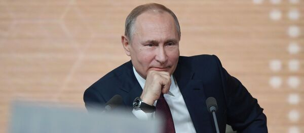 Президент РФ Владимир Путин на большой ежегодной пресс-конференции - Sputnik Արմենիա