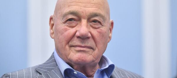 Основатель и первый президент Академии российского телевидения Владимир Познер во время вручения ему специальной награды «За мужество и профессионализм» в честь 25-летия Академии (20 декабря 2019). Москвa - Sputnik Армения