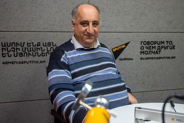 Կորոնավիրուսին հաղթեցի՞նք. այս իրավիճակում դպրոցները բացելը, ըստ փորձագետի, հիմնավոր չէ Կորոնավիրուսին հաղթեցի՞նք. այս իրավիճակում դպրոցները բացելը, ըստ փորձագետի, հիմնավոր չէ - Sputnik Արմենիա