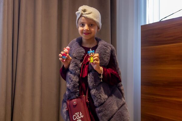 «Ցավոտ կատետորը փրկեց ինձ, նրանց էլ կփրկի». քաղցկեղը հաղթահարած երեխաները մեդալներ ստացան «Ցավոտ կատետորը փրկեց ինձ, նրանց էլ կփրկի». քաղցկեղը հաղթահարած երեխաները մեդալներ ստացան - Sputnik Արմենիա