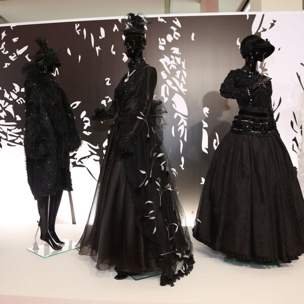 Армянки сияют весь год, или В чем встречать 2020, чтобы чувствовать себя превосходно - Sputnik Армения