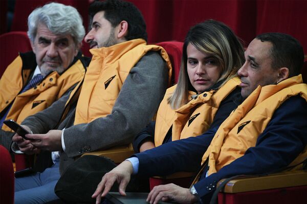 В поддержку Sputnik Эстония: Захарова пришла на брифинг в непраздничной униформе В поддержку Sputnik Эстония: Захарова пришла на брифинг в непраздничной униформе - Sputnik Армения