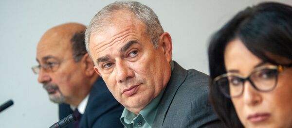 Арутюн Арутюнян на пресс-конференции в пресс-центре Sputnik Арм в связи с арестом владельца ТВ 5 канал Армена Тавадяна (27 декабря 2019). Еревaн - Sputnik Армения