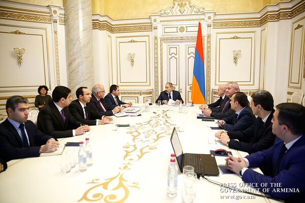 Ճոպանուղու կառուցում, հանգստյան գոտի. վարչապետի հետ քննարկել են Վանաձորի զարգացման ծրագիրը Ճոպանուղու կառուցում, հանգստյան գոտի. վարչապետի հետ քննարկել են Վանաձորի զարգացման ծրագիրը - Sputnik Արմենիա