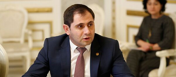 Министр территориального управления и инфраструктур Сурен Папикян (28 декабря 2019). Еревaн Министр территориального управления и инфраструктур Сурен Папикян (28 декабря 2019). Еревaн - Sputnik Армения