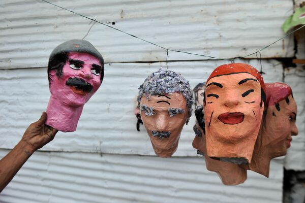Изготовление традиционных кукол Old Year в Кали, Колумбия - Sputnik Армения