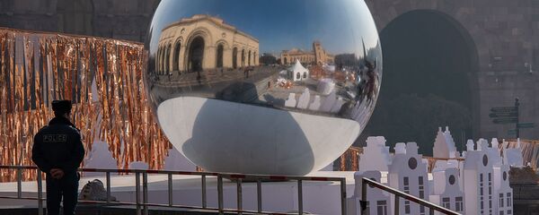 Новогоднее оформление на площади Республики Новогоднее оформление на площади Республики - Sputnik Արմենիա