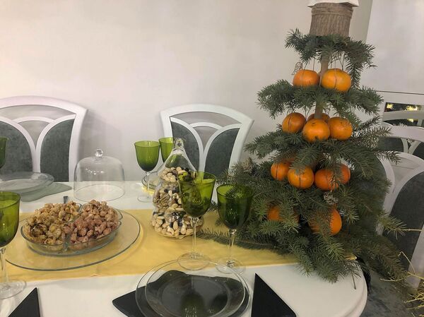 Վառ երևակայություն ու ճաշակ. գյումրեցի արվեստագետը հին իրերին Ամանորի շունչ է հաղորդում - Sputnik Արմենիա