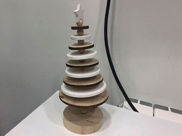 Վառ երևակայություն ու ճաշակ. գյումրեցի արվեստագետը հին իրերին Ամանորի շունչ է հաղորդում - Sputnik Արմենիա