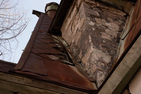 Հայաստանում Սանտա Կլաուսի դռները փակ են. արտասովոր եկեղեցու տխուր ճակատագիրը - Sputnik Արմենիա