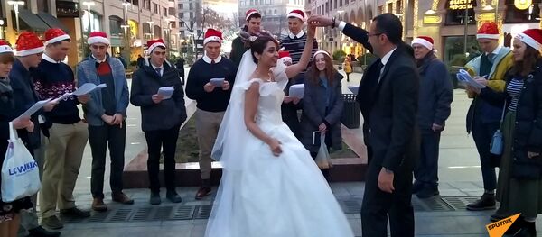 Տոնական հարսանիք Հյուսիսային պողոտայում - Sputnik Արմենիա