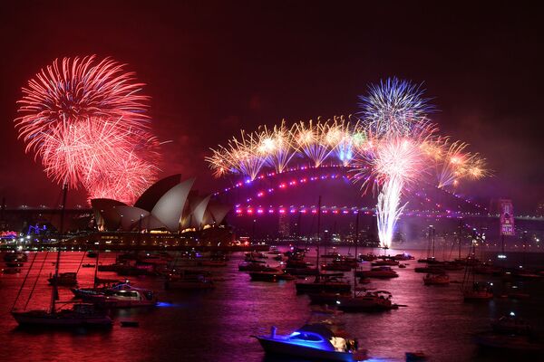 Новогодний фейерверк во время празднования Нового года в Сиднее, Австралия - Sputnik Армения