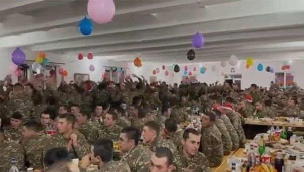 Празднование Нового года в одной из воинских частей - Sputnik Армения