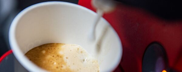 Приготовление кофе-латте - Sputnik Армения