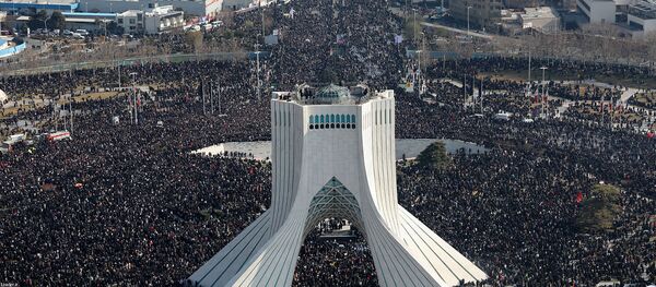 Траурная процессия по убитому иранскому генералу Касему Солеймани (6 января 2020). Тегеран - Sputnik Армения