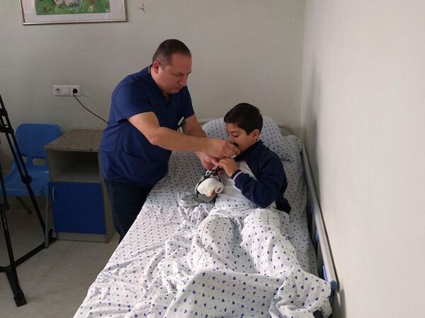 Հրավառության «գինը». 10–ամյա Տավրոսը հույս ունի, որ կորցրած ցուցամատը հետո կվերականգնվի - Sputnik Արմենիա