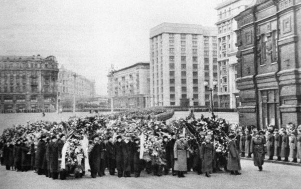 Смерть на похоронах, или Как иранский генерал Сулеймани напомнил Сталина - Sputnik Армения