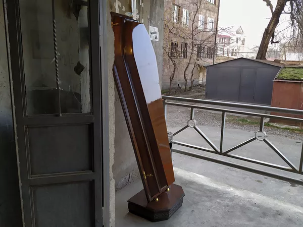 Даже если он сдохнет, ничего не изменится...: мать убитой 15-летней Сары Карапетян Даже если он сдохнет, ничего не изменится...: мать убитой 15-летней Сары Карапетян - Sputnik Армения