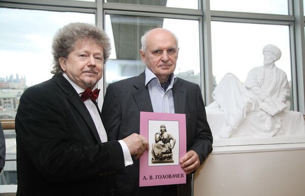 Гоар Вартанян одобрила эскизы - каким будет памятник легендарному разведчику в России? - Sputnik Армения