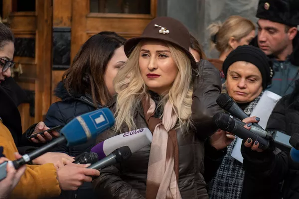 Вместо тела ребенка мне дали коробку: матери пропавших из роддома детей устроили акцию Вместо тела ребенка мне дали коробку: матери пропавших из роддома детей устроили акцию - Sputnik Армения