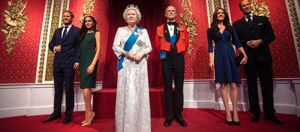 Восковые фигуры британской королевской семьи в Музее мадам Тюссо в Лондонe Восковые фигуры британской королевской семьи в Музее мадам Тюссо в Лондонe - Sputnik Армения