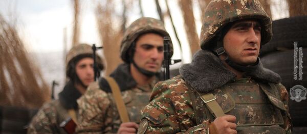 Армянские военнослужащие на смене боевого дежурства - Sputnik Армения