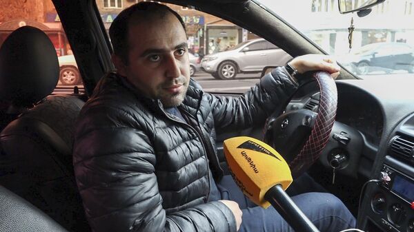 Берегись не автомобиля: как балльная система рассорила армянских водителей Берегись не автомобиля: как балльная система рассорила армянских водителей - Sputnik Армения