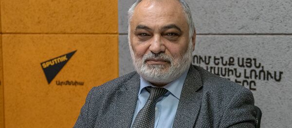 Рубен Сафрастян - Sputnik Արմենիա