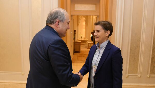 Президент Армен Саркисян встретился с премьер-министром Сербии Аной Брнабич (13 января 2020). Абу-Даби - Sputnik Армения
