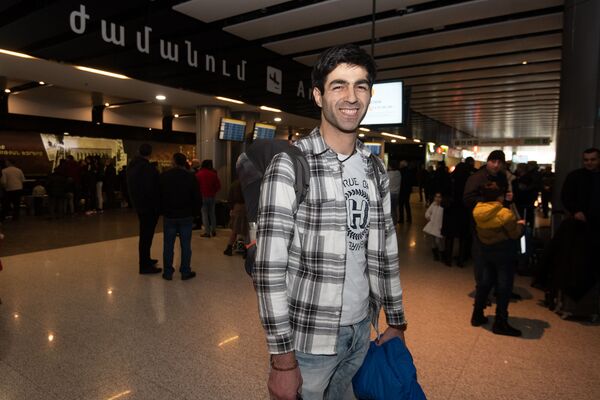 Летать доступно: пассажиры назвали плюсы и минусы первого рейса Милан-Ереван - Sputnik Армения