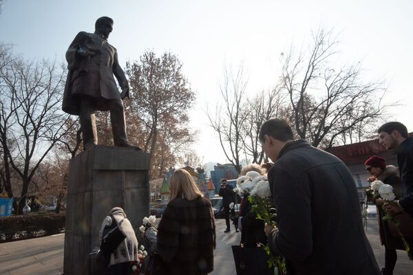 Горе бывает все же не от ума, или Как в Ереване отметили 225-летие Грибоедова - Sputnik Армения