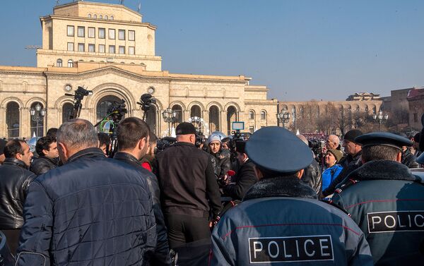 Акция протеста водителей на площади Республики (15 января 2020). Еревaн - Sputnik Армения