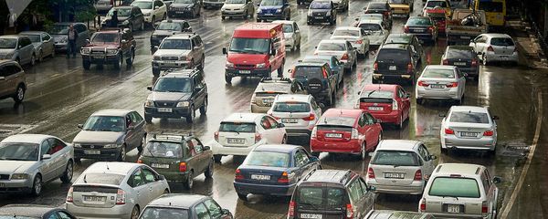 Автомобили на набережной Тбилиси в час пик Автомобили на набережной Тбилиси в час пик - Sputnik Արմենիա