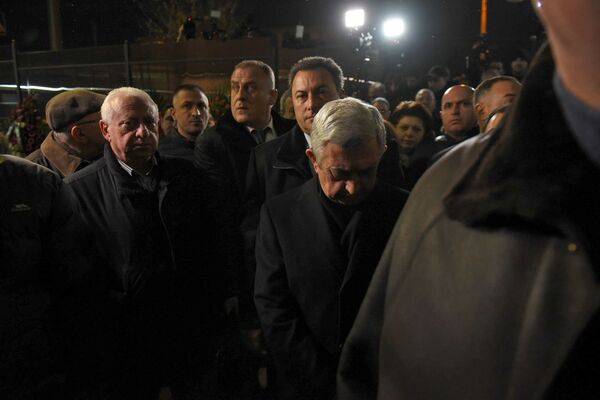 Գեորգի Կուտոյանի հոգեհանգիստն է. Սերժ Սարգսյանը մասնակցում է արարողությանը. լուսանկարներ Գեորգի Կուտոյանի հոգեհանգիստն է. Սերժ Սարգսյանը մասնակցում է արարողությանը. լուսանկարներ - Sputnik Արմենիա