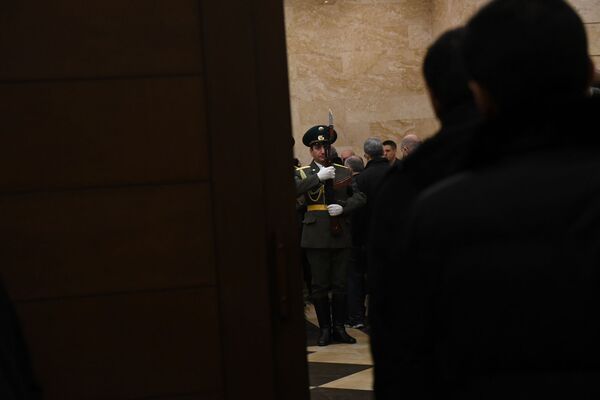 Գեորգի Կուտոյանի հոգեհանգիստն է. Սերժ Սարգսյանը մասնակցում է արարողությանը. լուսանկարներ Գեորգի Կուտոյանի հոգեհանգիստն է. Սերժ Սարգսյանը մասնակցում է արարողությանը. լուսանկարներ - Sputnik Արմենիա