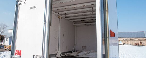 Грузовая машина скотобойни в селе Арамус - Sputnik Армения