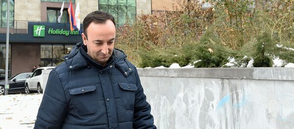 Председатель Конституционного суда Армении Грайр Товмасян после проведения обыска СК (24 января 2020). Еревaн - Sputnik Արմենիա