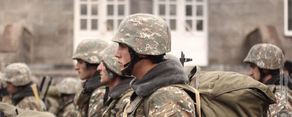 Армянские военнослужащие на практических занятиях - Sputnik Армения