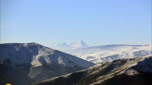 Гора Арагац с высоты горы Макаракар - Sputnik Արմենիա