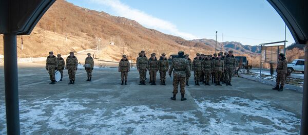 Солдаты одной из воинских частей перед демобилизацией Солдаты одной из воинских частей перед демобилизацией - Sputnik Армения