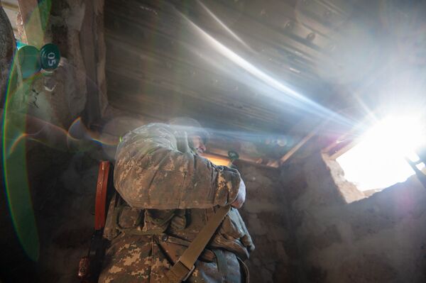 «Եթե չհիշես մեզ, գլուխդ կջարդեմ». 1 օր զորամասում` զորացրվող զինվորների հետ. լուսանկարներ «Եթե չհիշես մեզ, գլուխդ կջարդեմ». 1 օր զորամասում` զորացրվող զինվորների հետ. լուսանկարներ - Sputnik Արմենիա